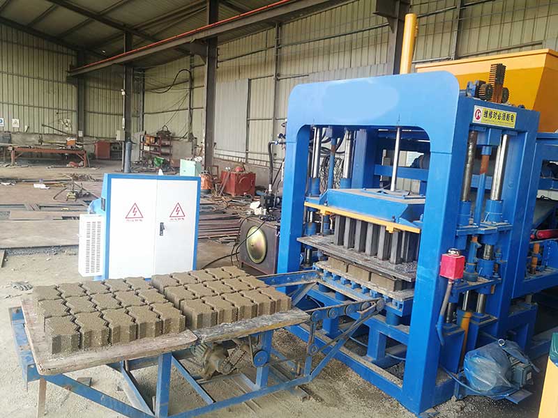 osino-QT6-15-automatic-hydraliuc-concrete-block-maker-machine-for-sale.jpg